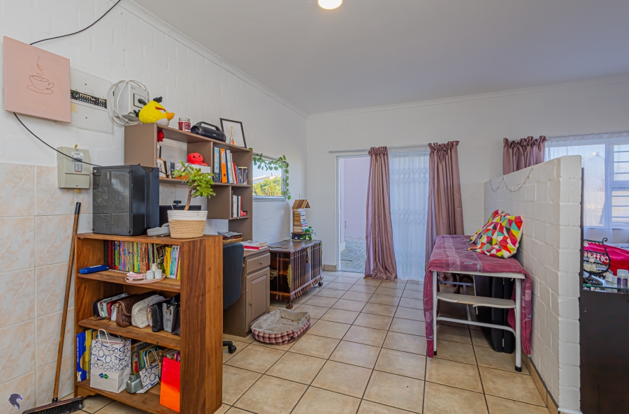 4 Bedroom Property for Sale in Country Club Western Cape